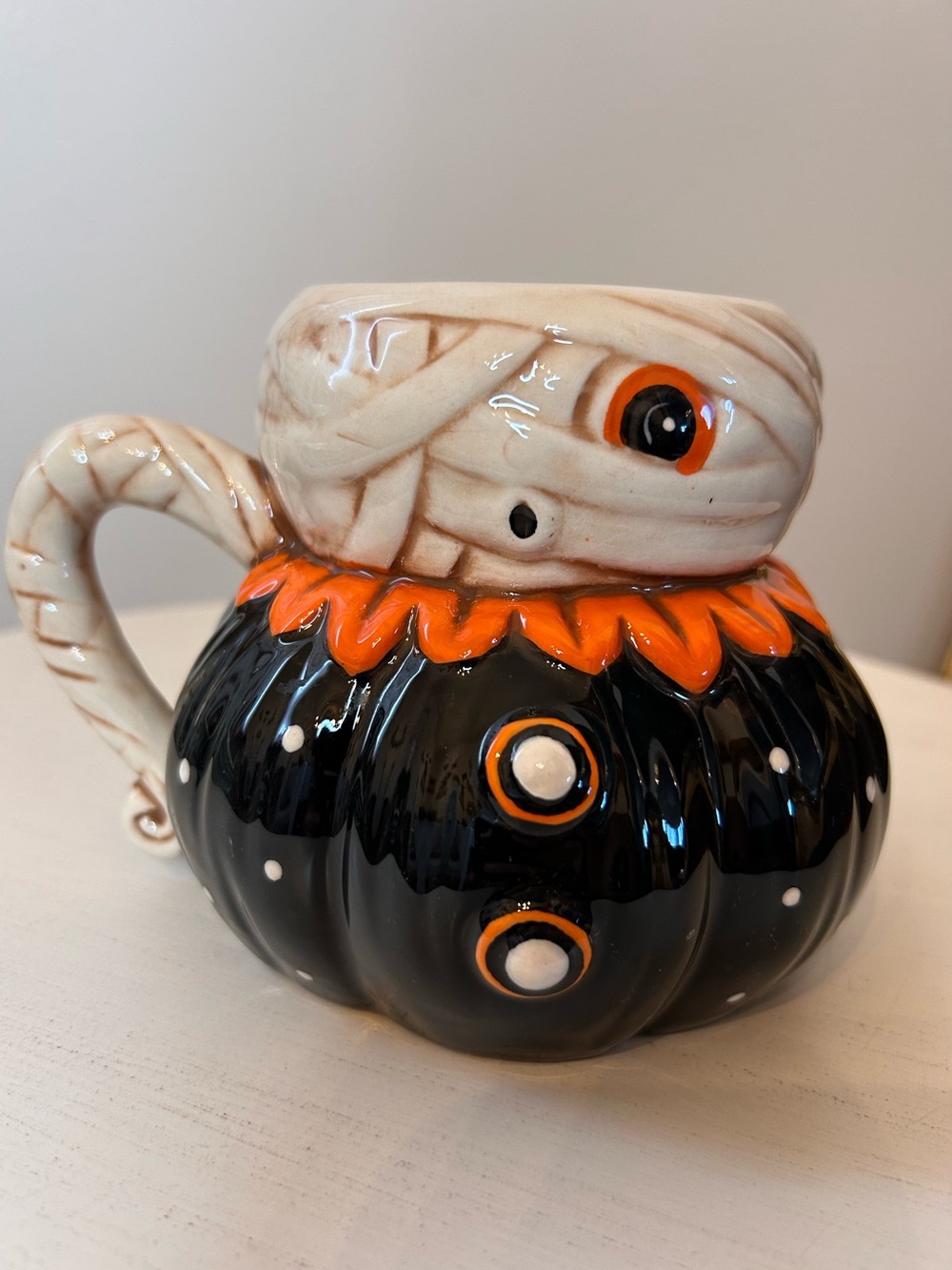 Boutique Transpac Johanna Parker mummy pumpkin peep mug